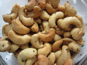 cashews with rosemary